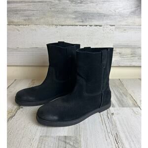 UGG Josefene Classic Flat Women's 6.5  Pull on ankle Boot Black Suede Soft Shaft